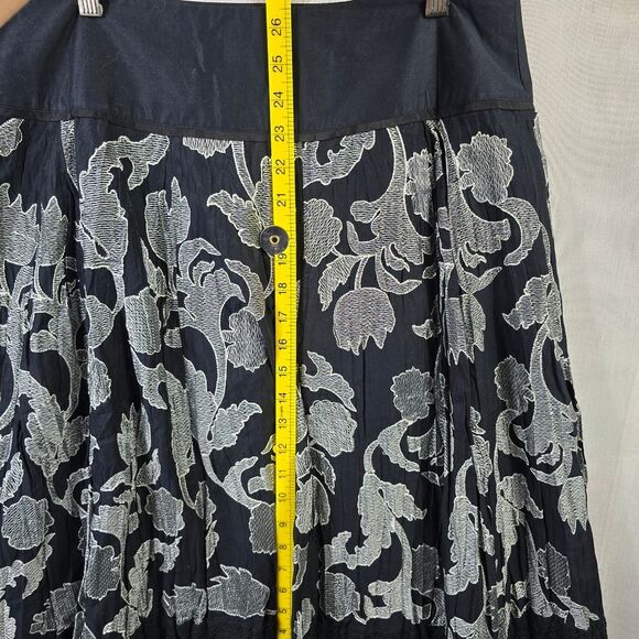 Nygard Black and White A-Line Skirt - Picture 9 of 10